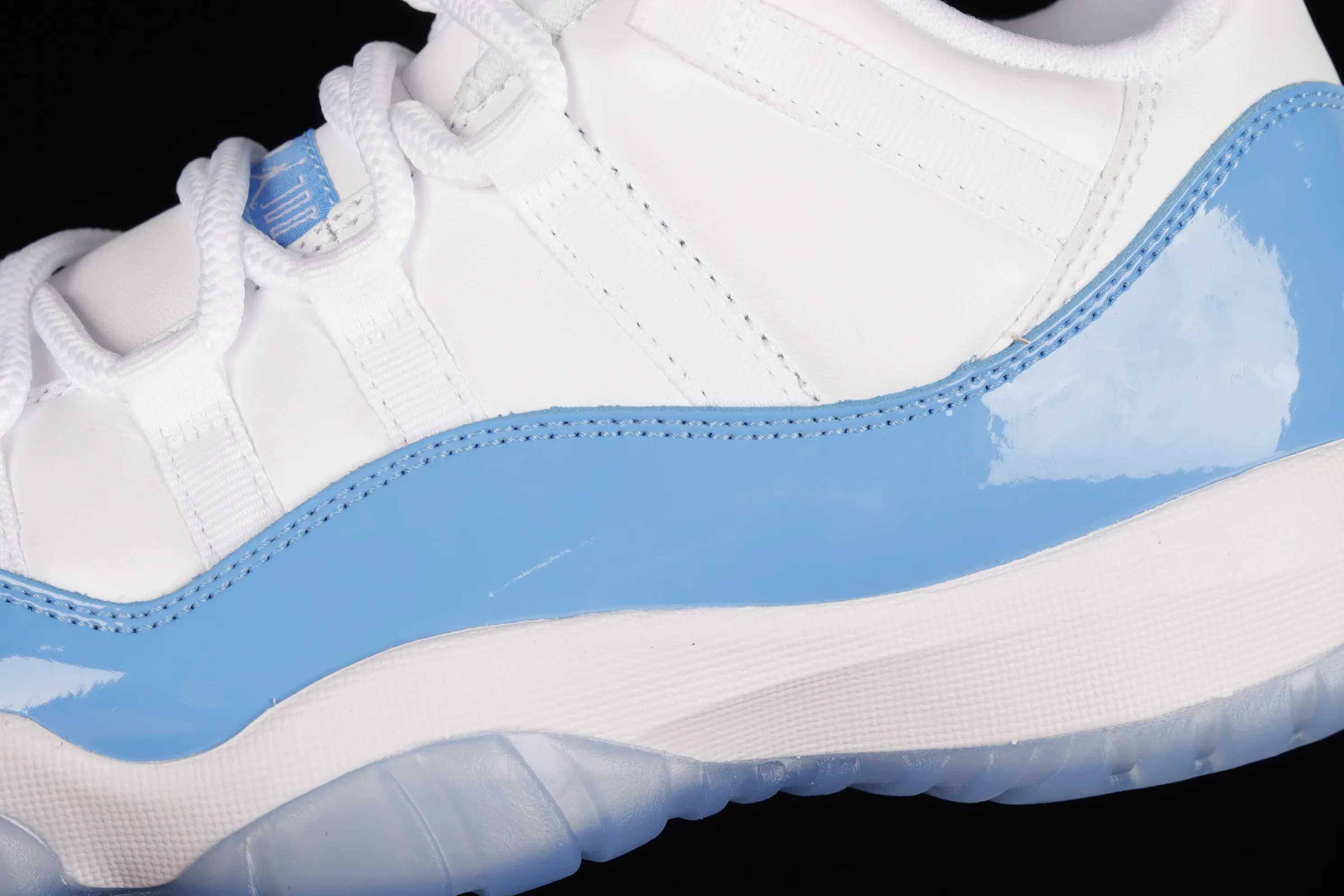 All categories Air Jordan Jordan series basketball shoes Air Jordan 11 F version Air Jordan 11 Low "Carolina" AJ11 Joe 11 white and blue first layer genuine carbon 528895-106